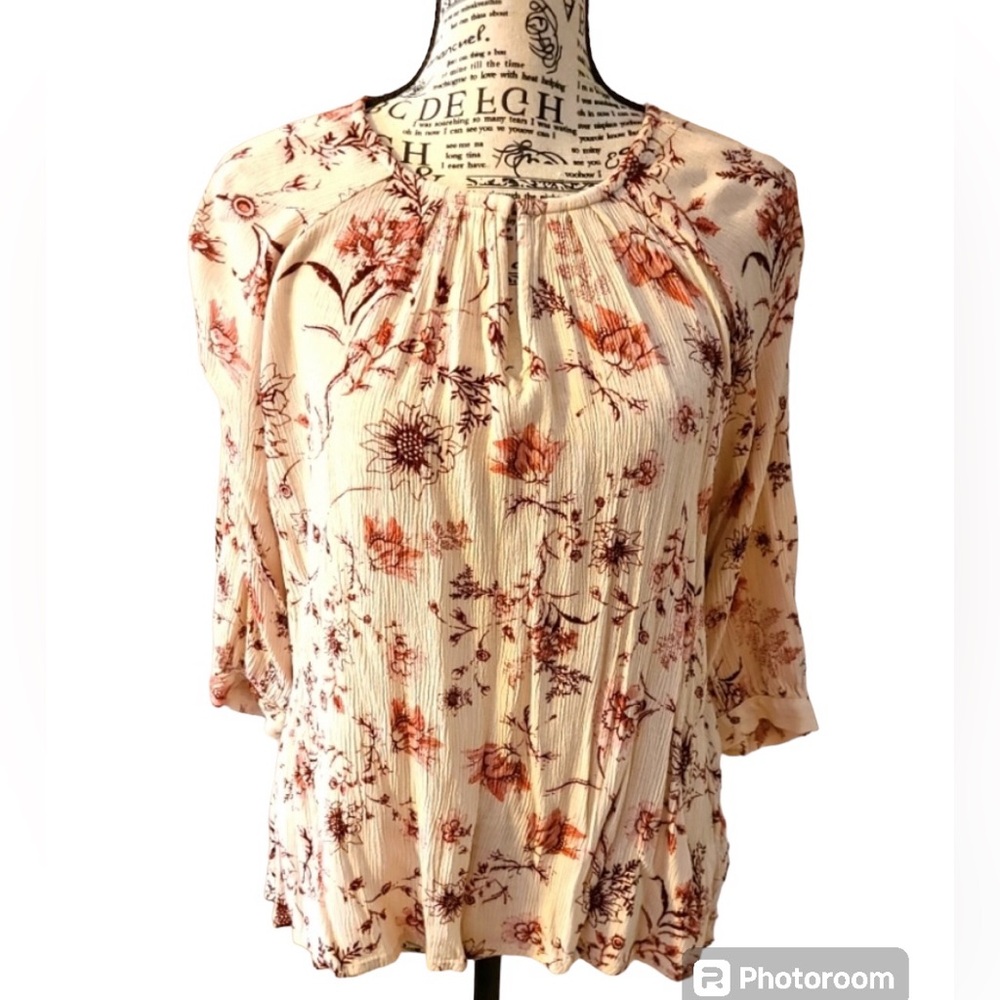 Maurices Floral Ivory Blouse Size Medium